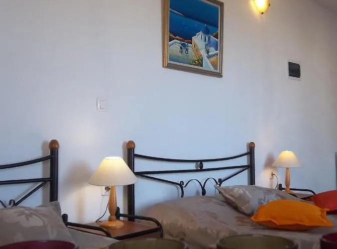 Agapi Karterados (Santorini)