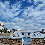 Agapi Hotel Karterados (Santorini)