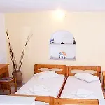 Agapi 3* Karterados (Santorini)