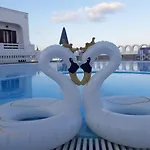 Hotel Agapi Karterados (Santorini)