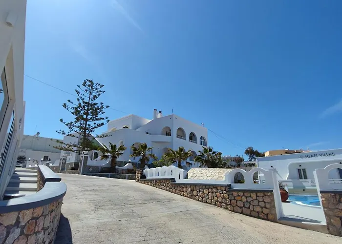 Agapi 3* Karterados (Santorini)